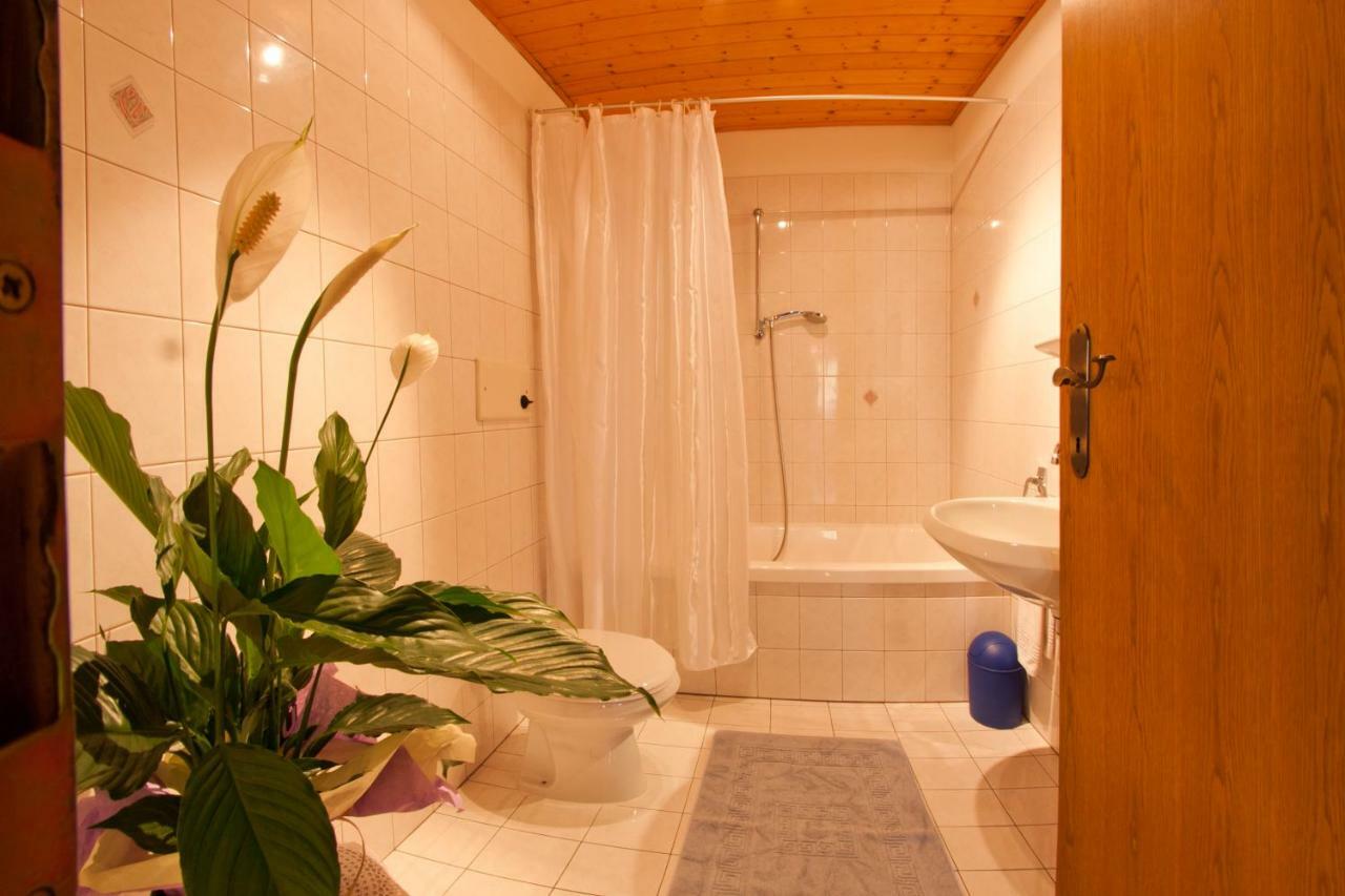 Guesthouse Christine Marlengo Eksteriør billede